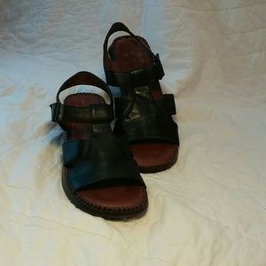 Naturalizer black sandals size 7